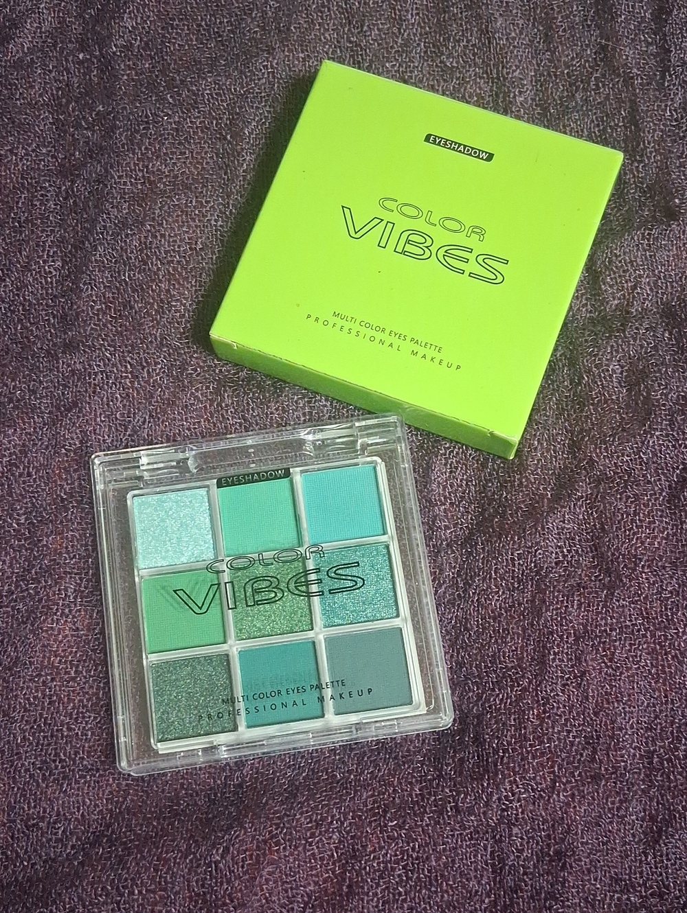 COLOR VIBES Nine Green Color Eyeshadow Palette